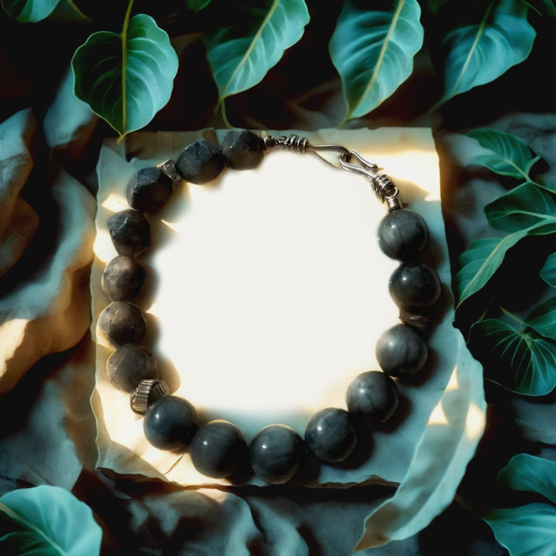 Hawk’s Eye bracelet with Labradorite stones and silver accents – brave exploration crystal jewelry by Roline Crystal