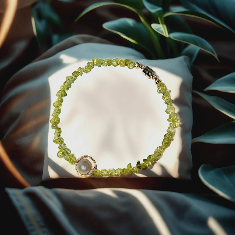 Natural Peridot bead bracelet with pearls and silver accents – organic crystal jewelry by Roline Crystal