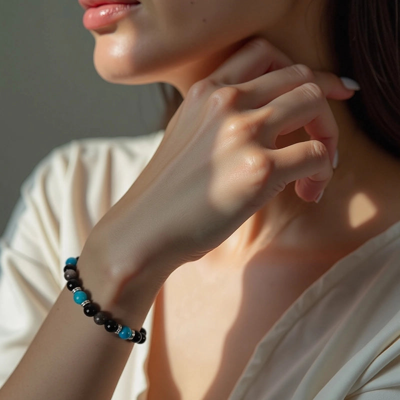Obsidian gemstone bracelet with Apatite and silver spacers by Roline Crystal