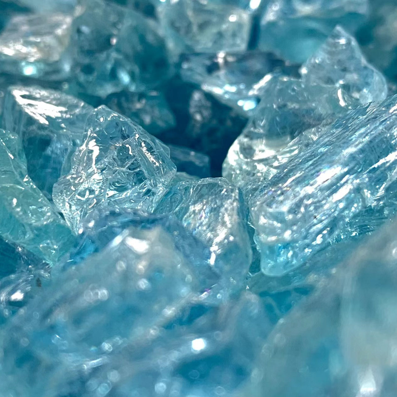 Aquamarine meaning:Benefits, Healing Properties ＆ Uses