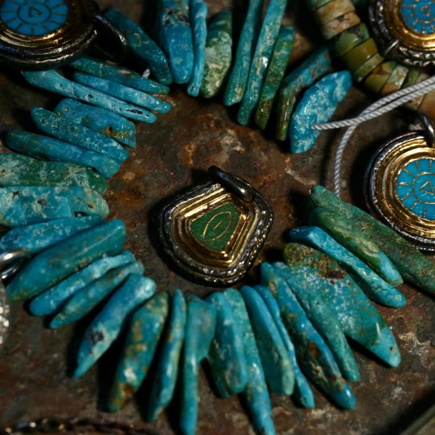 Turquoise Crystal Meanings: Spiritual Healing Properties，Benefits ＆ Uses