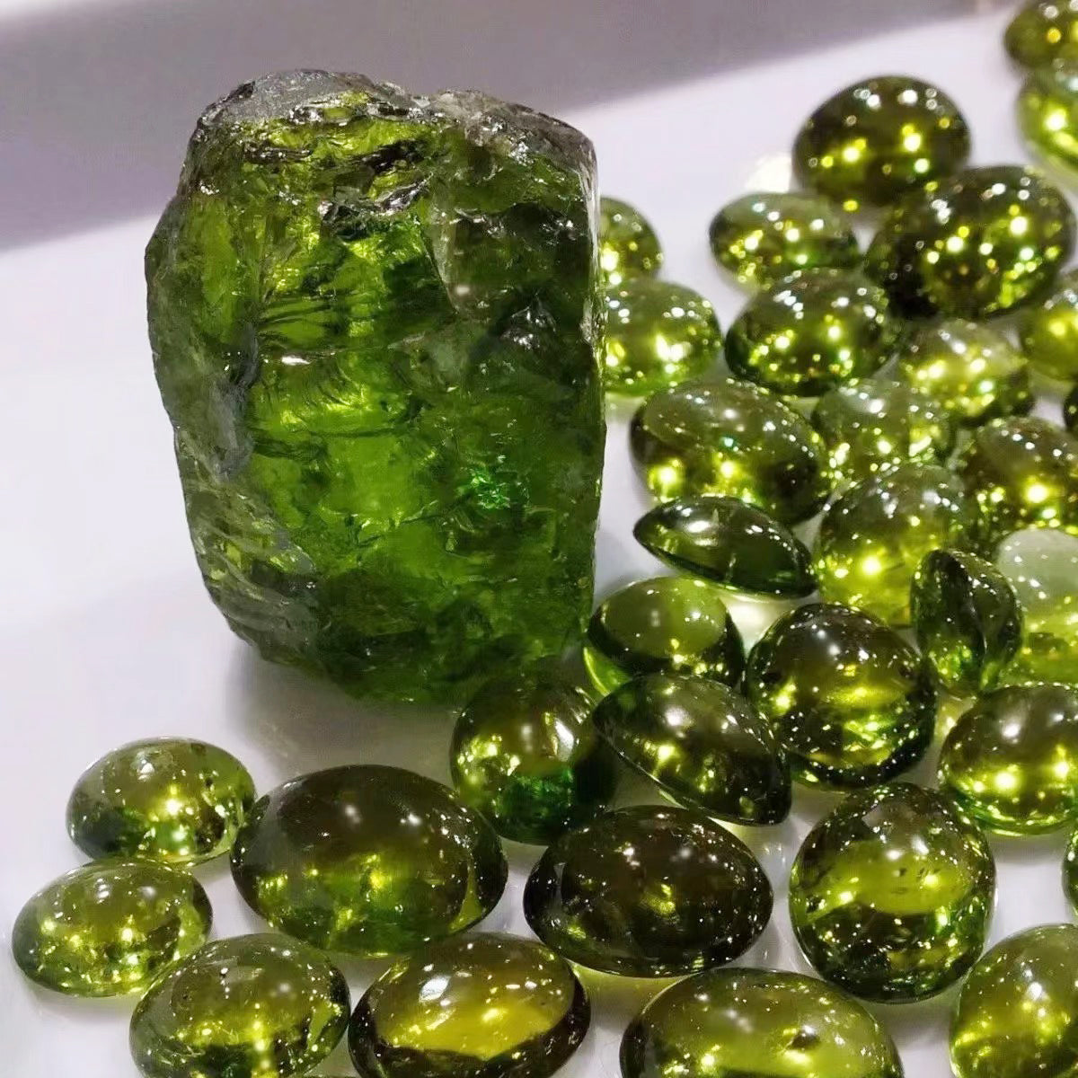 Peridot Spiritual meaning: Healing Properties,Benefits ＆ Uses