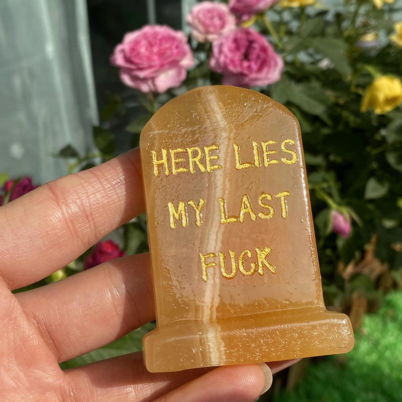 Witch Magic Fun Crystal Tombstone: Make the "Memories" of Your Ex-Boyfriend Eternal