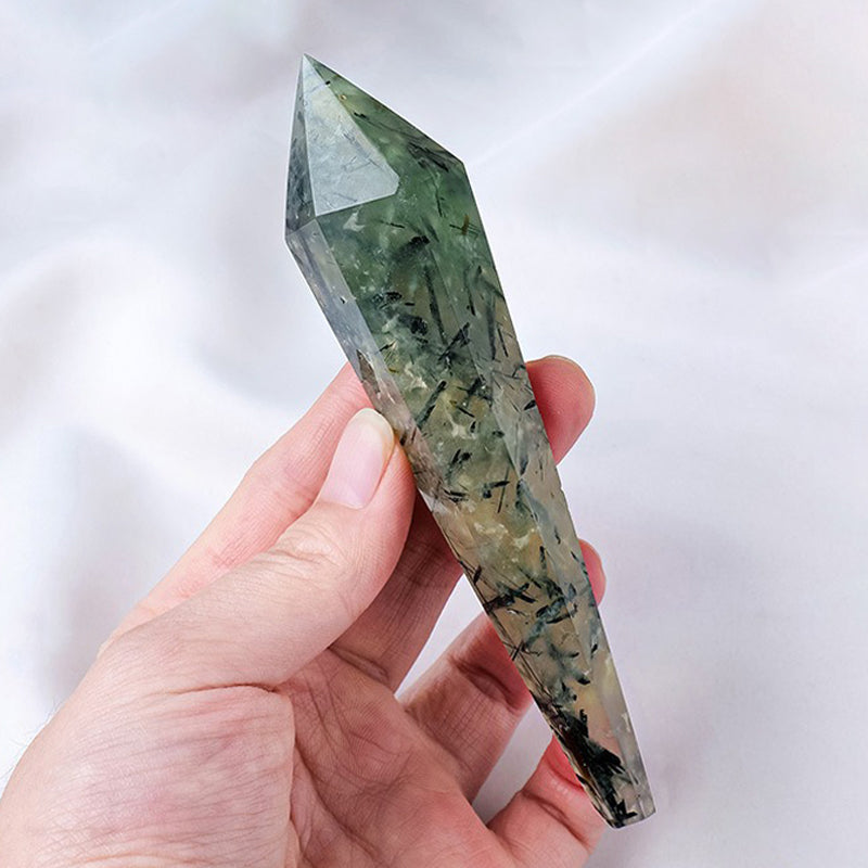 Prehnite Pendulum - Enhance Your Intuition and Spirituality