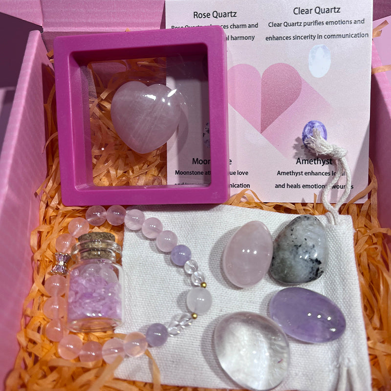 Natural crystal set: the love protection of witch magic, let love and care accompany you，pink quartz, white quartz, moonstone and amethyst