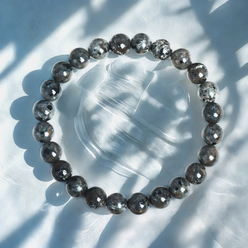 Lava stone bracelet with black 8mm porous beads by Roline Crystal 